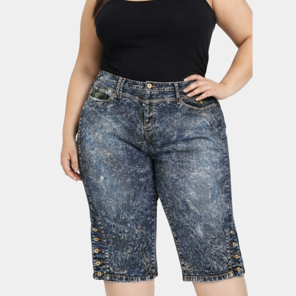 Baby Phat Vintage Acid Wash Button Hem Capri Jeans Size 22
